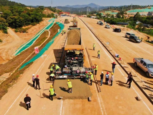 黔西南高速公路